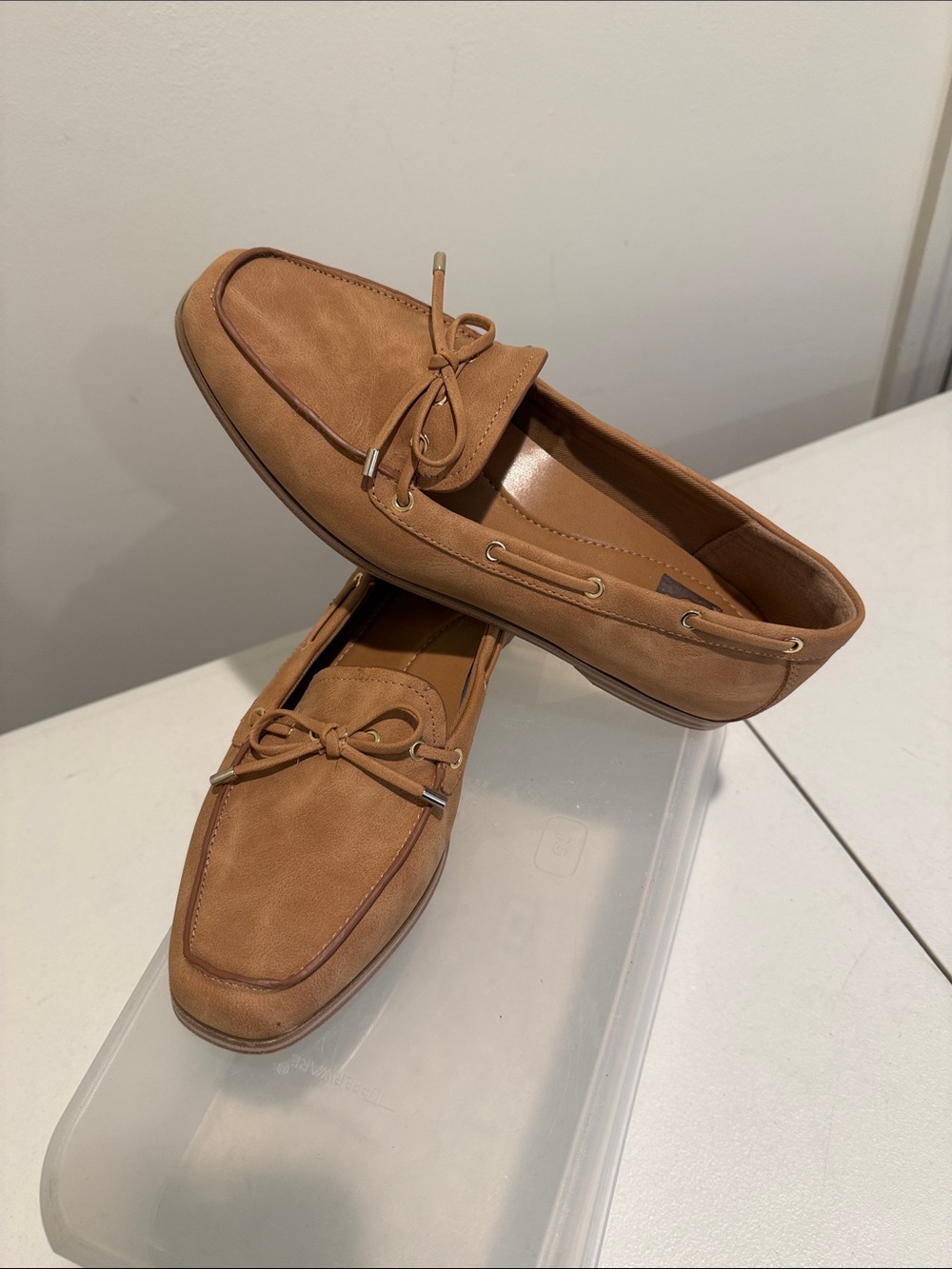 NWOT DV Dolce Vita Tan Slip On Classic Autumn Loafers Bow Top Faux Suede 9 - Picture 9 of 10